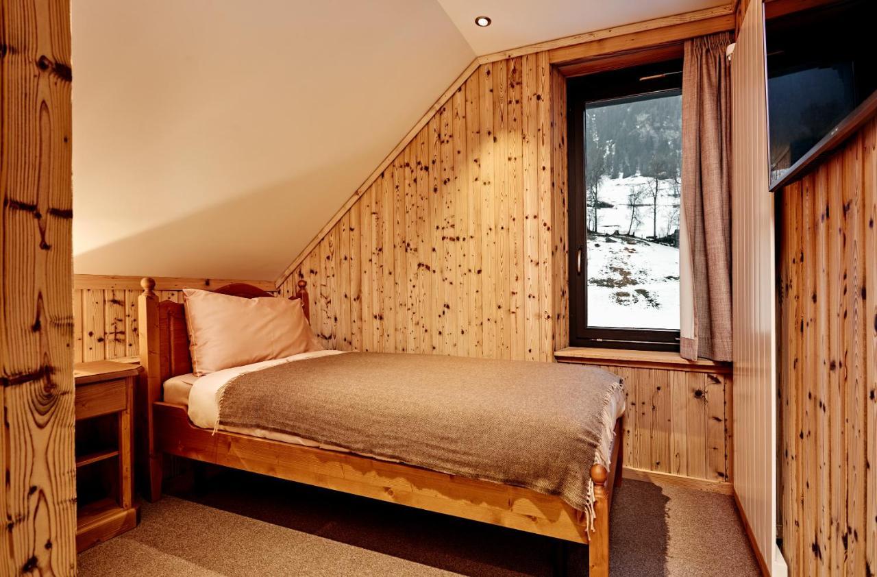 Hotel Sanetsch Gsteig ภายนอก รูปภาพ