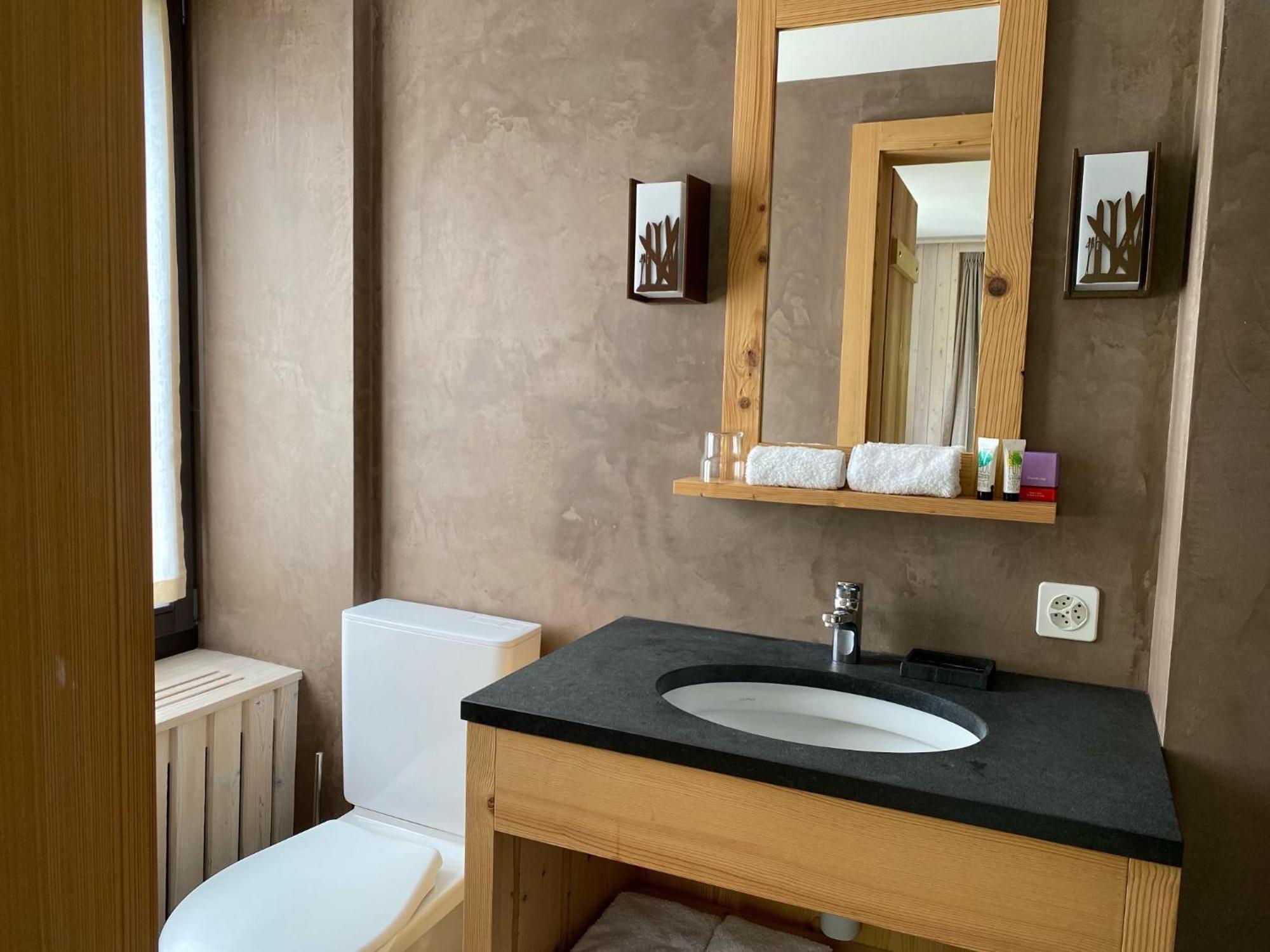 Hotel Sanetsch Gsteig ภายนอก รูปภาพ