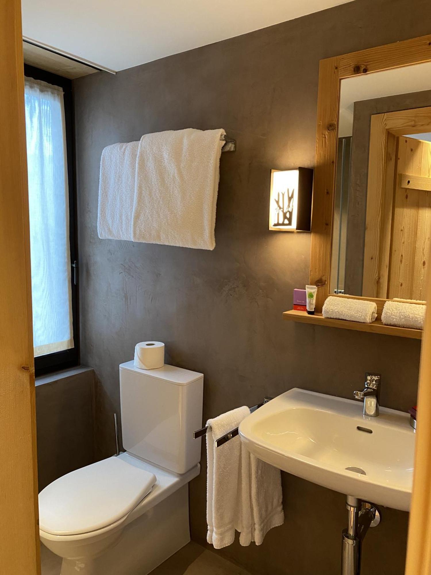 Hotel Sanetsch Gsteig ภายนอก รูปภาพ