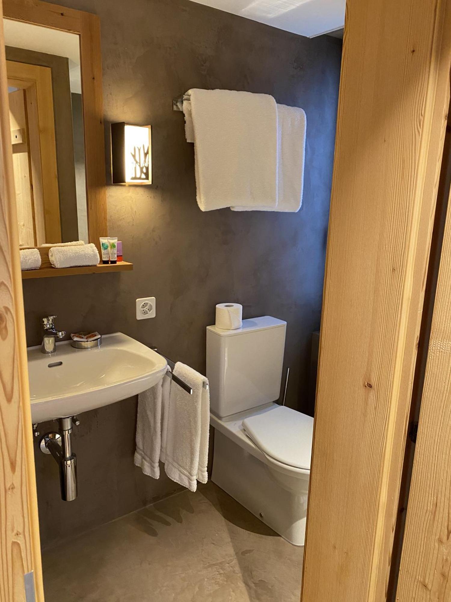 Hotel Sanetsch Gsteig ภายนอก รูปภาพ