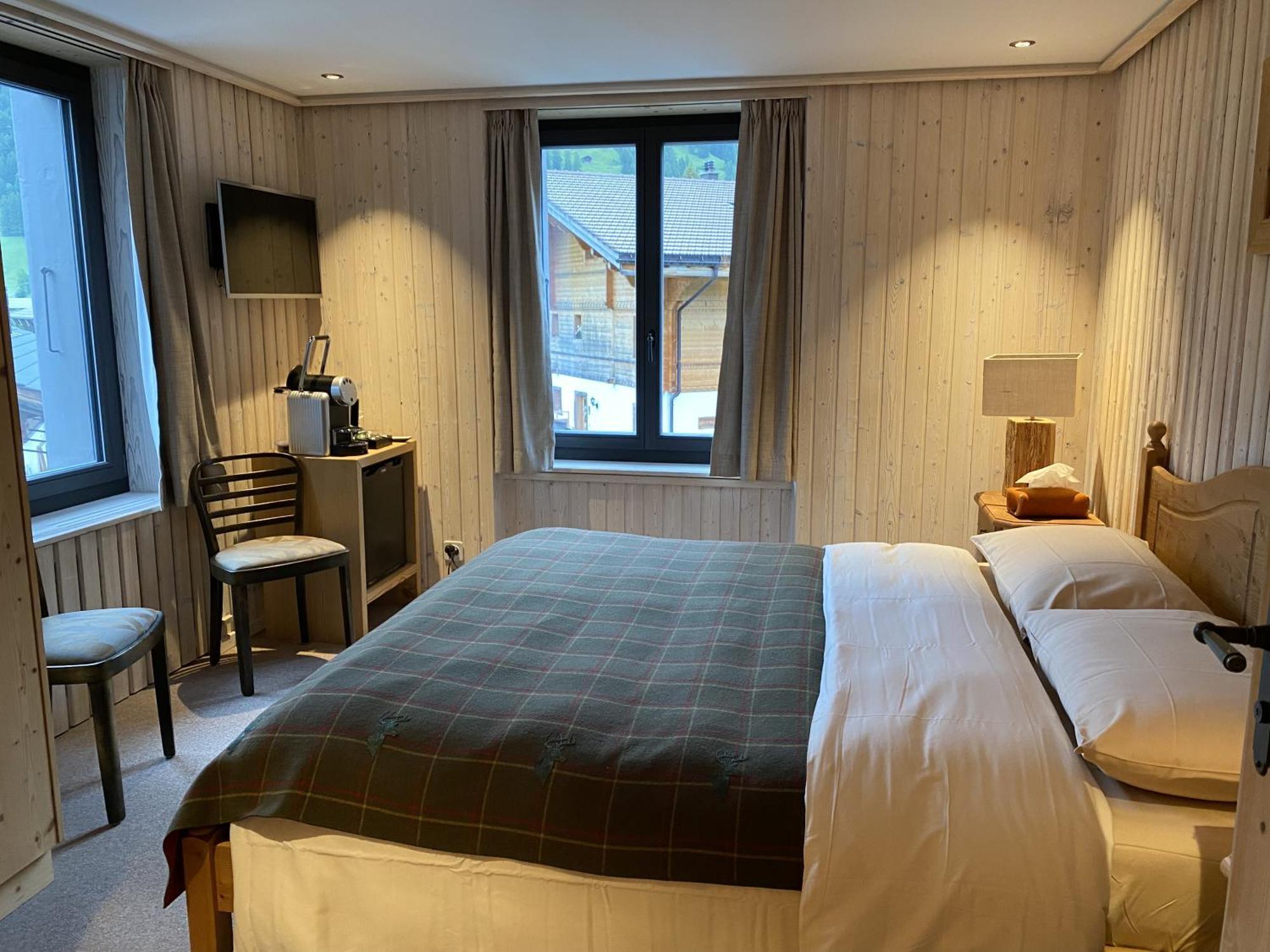 Hotel Sanetsch Gsteig ภายนอก รูปภาพ